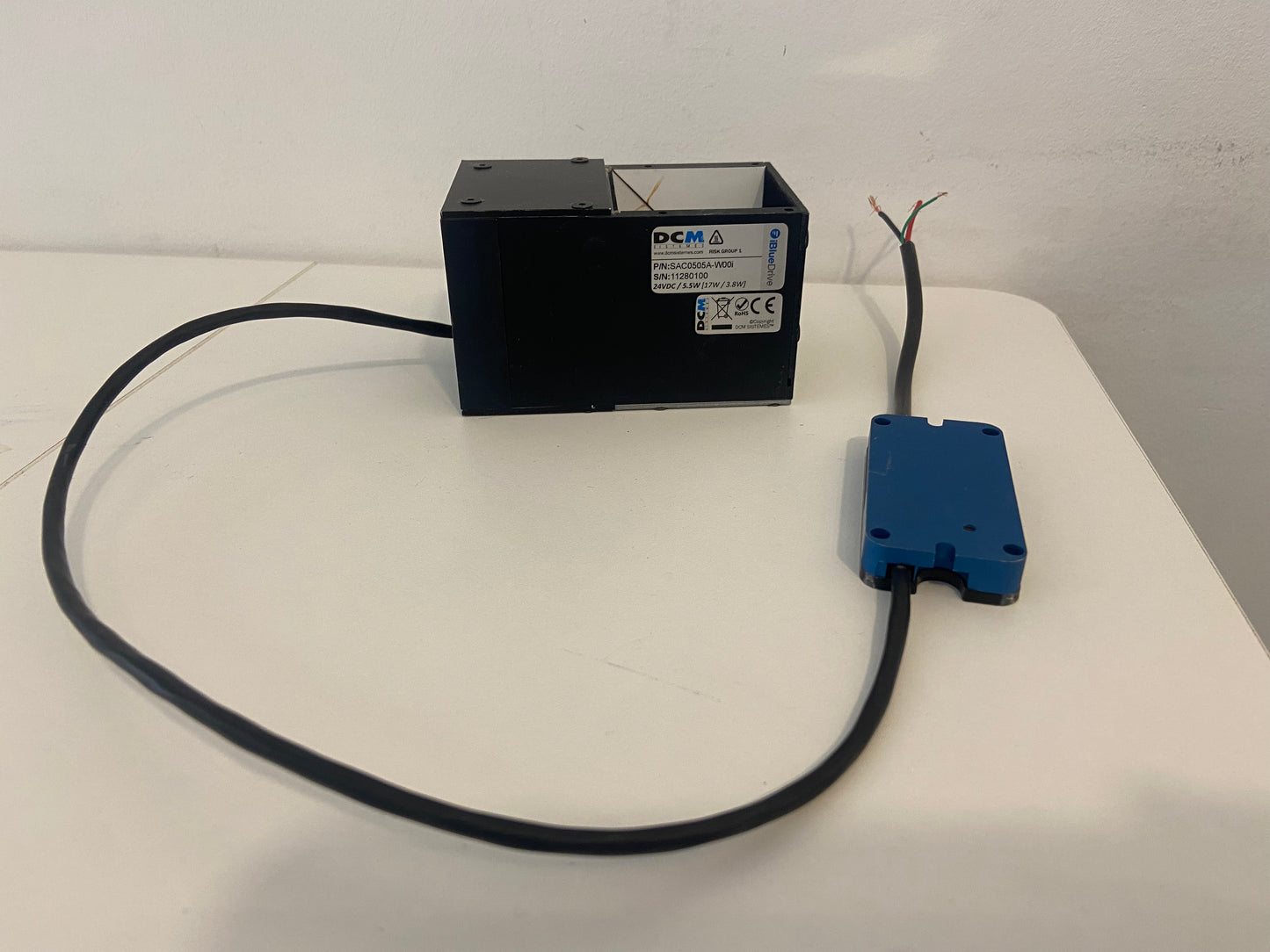 DCM SAC0505A-W00i Coaxial Box Light