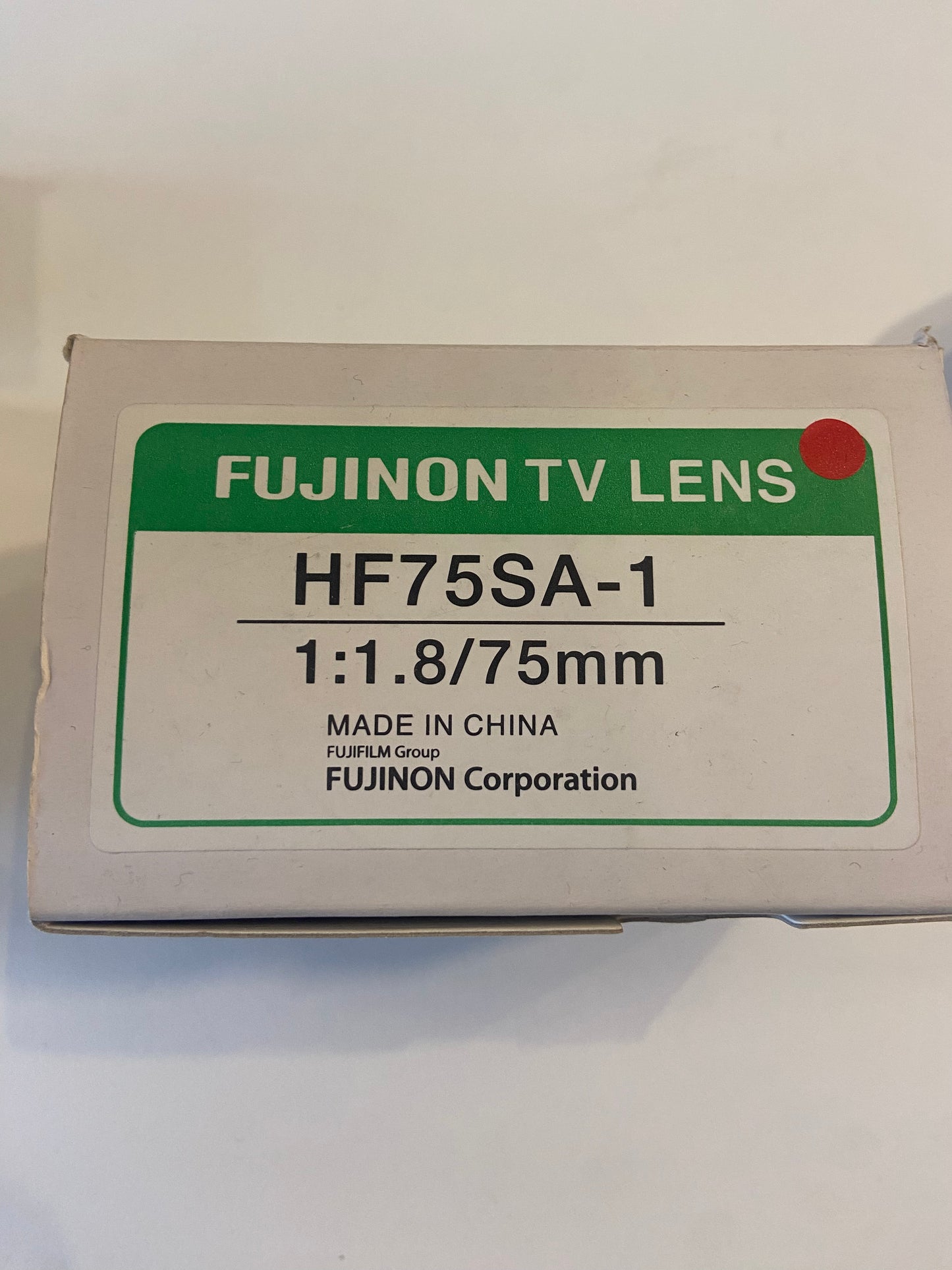 FUJINON HF75SA1 TV Camera Lens 1: 1 .8/75MM C Mount